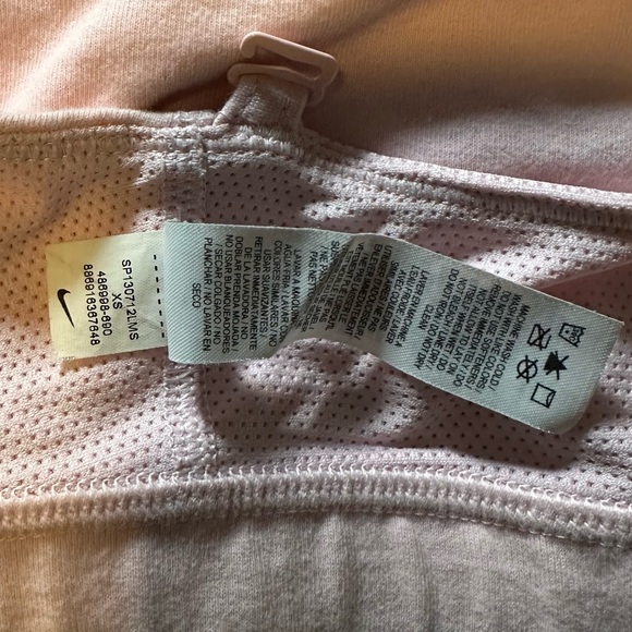 Nike Bra w/ interchangeable straps - Picture 6 of 7